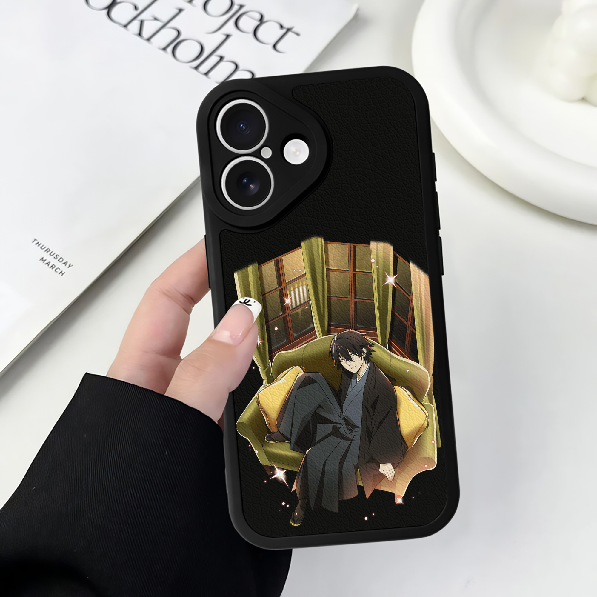（画像用） 文豪ストレイドッグス Bungo Stray Dogs 【iPhone 16シリーズ対応】シリコンスマホケース（レザー調） 材質：シリコン